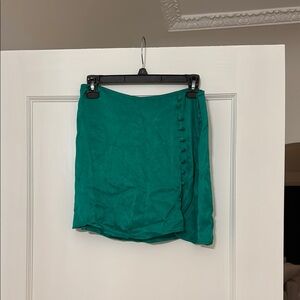 Elegant Green Button-Detail Skirt